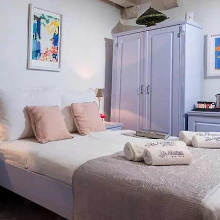 Superior Townhouse In The Old Town *
