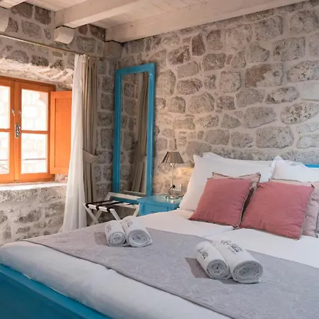 Superior Townhouse In The Old Town Rum i privatbostad *