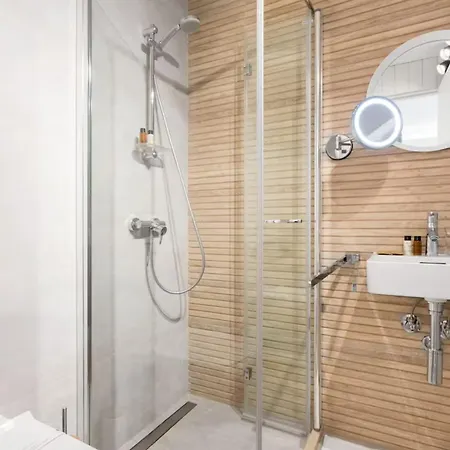 Superior Townhouse In The Old Town Rum i privatbostad
