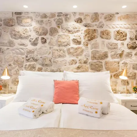 Superior Townhouse In The Old Town Rum i privatbostad *